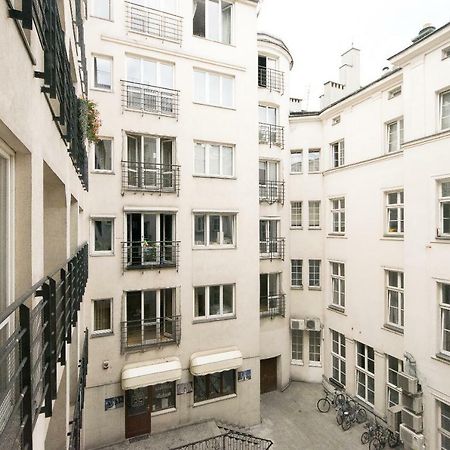 Spacious Apartment In Old Town P4You Pl Краков Экстерьер фото